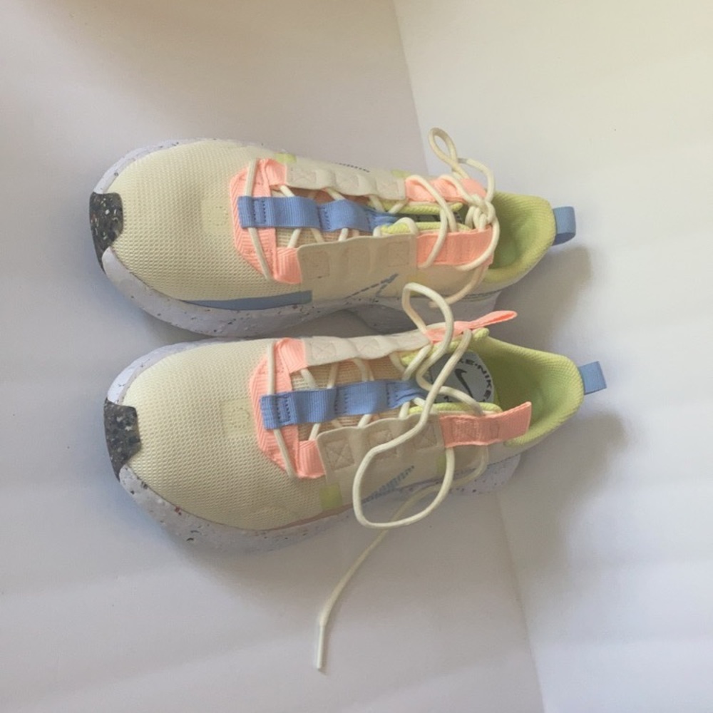 Nike womens Crater Impact 'Cashmere Lime Ice'